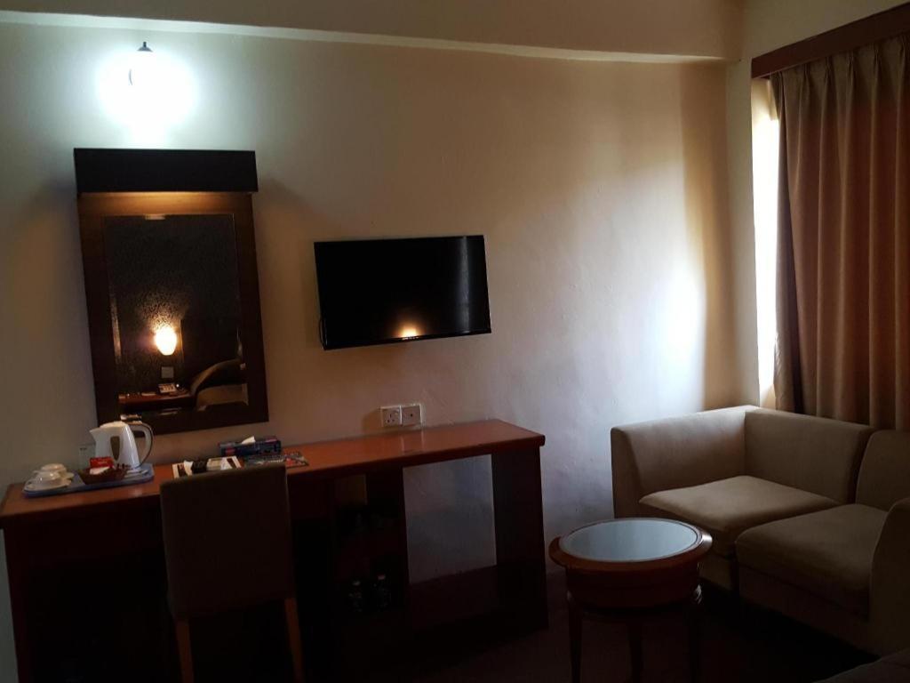 Klang Histana Hotel Exteriör bild