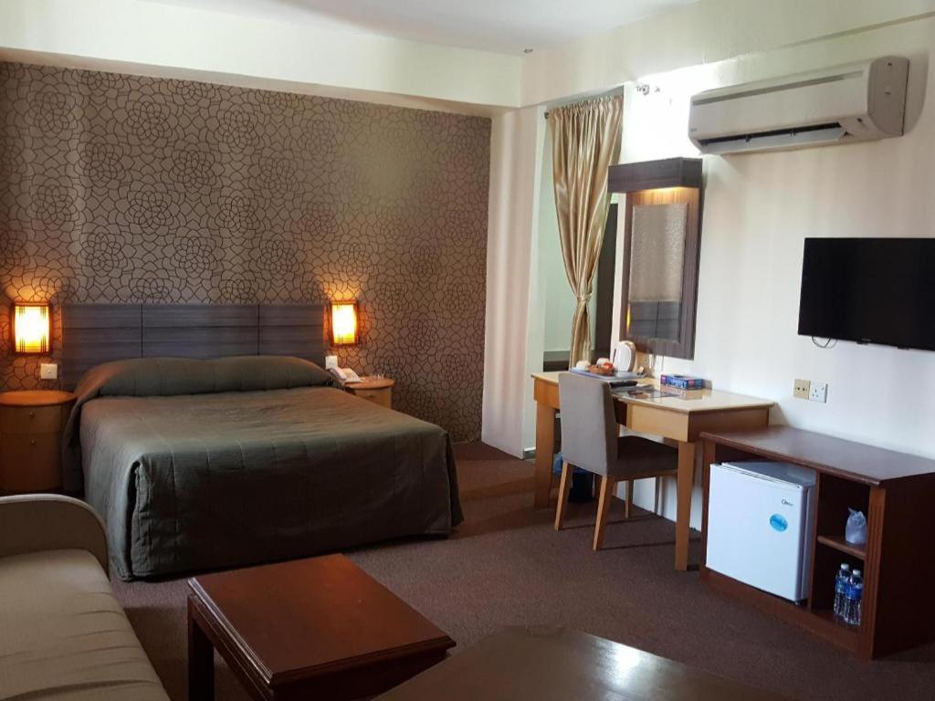 Klang Histana Hotel Exteriör bild