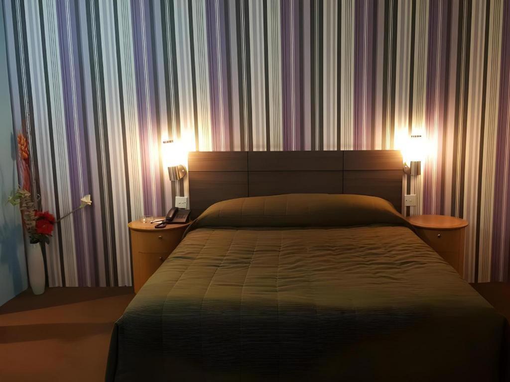 Klang Histana Hotel Exteriör bild